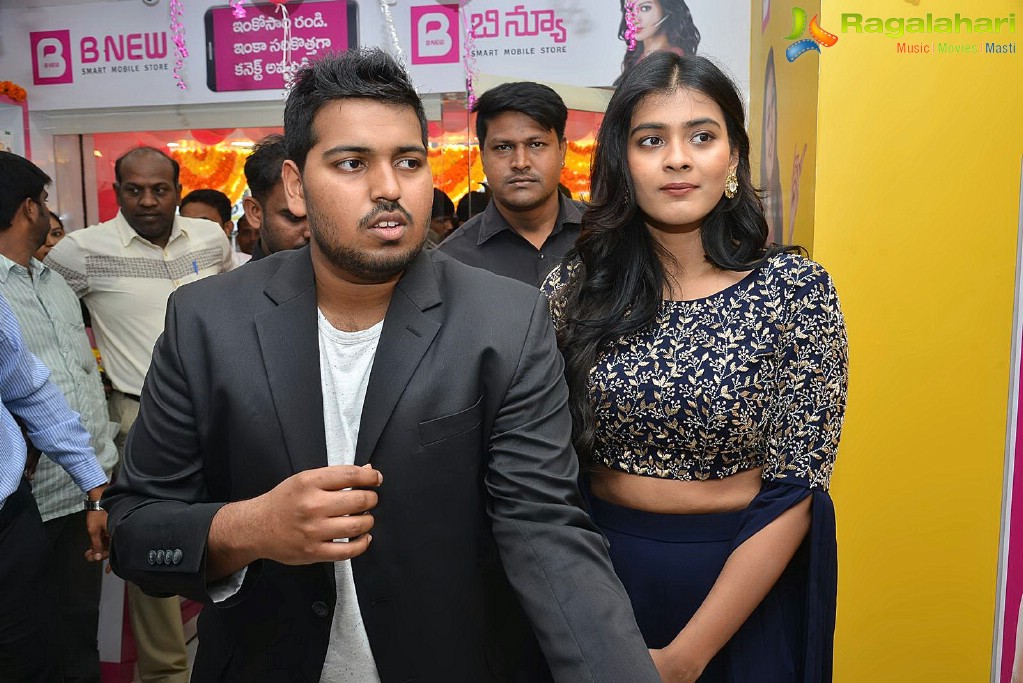 Hebah Patel launches B New Mobile Store at Chirala