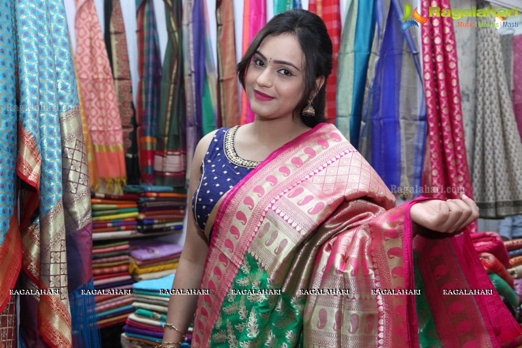 Priyansha Dubey Inaugurated National Silk Expo At Sri Satyasai Nigamagamam, Hyderabad