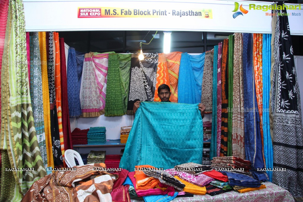 Priyansha Dubey Inaugurated National Silk Expo At Sri Satyasai Nigamagamam, Hyderabad