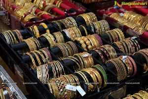 National Silk Expo At Sri Satyasai Nigamagamam