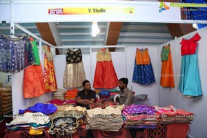 National Silk Expo At Sri Satyasai Nigamagamam