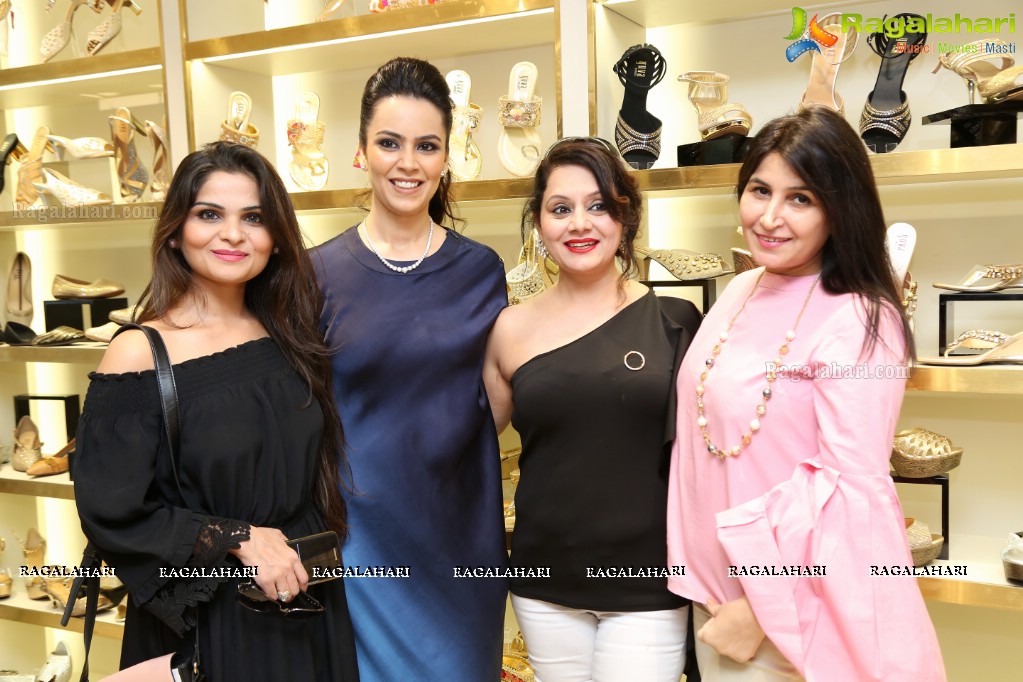 Neeru's Yuva Store Launch at Nagarjuna Circle