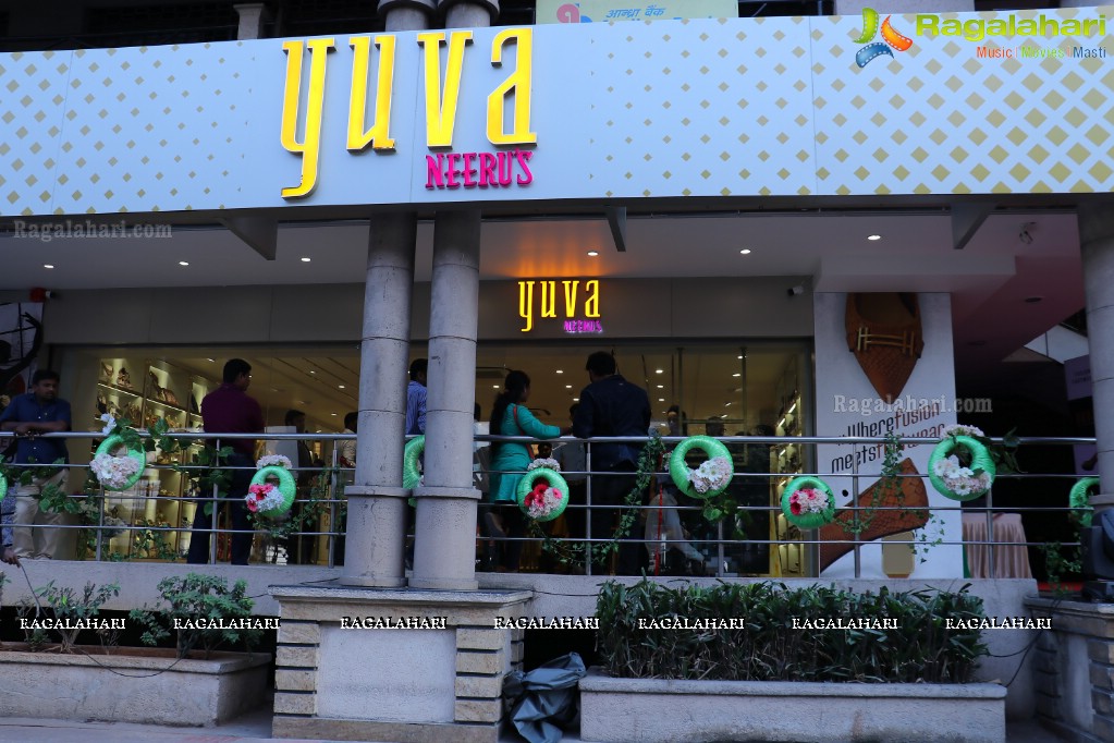 Neeru's Yuva Store Launch at Nagarjuna Circle