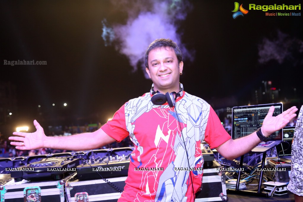 NYE 2018 with DJ Piyush Bajaj at Sayalo HCG Grounds, Hyderabad