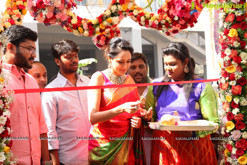 Pragya Jaiswal launches Jewellery Section at South India Shopping Mall, Ameerpet