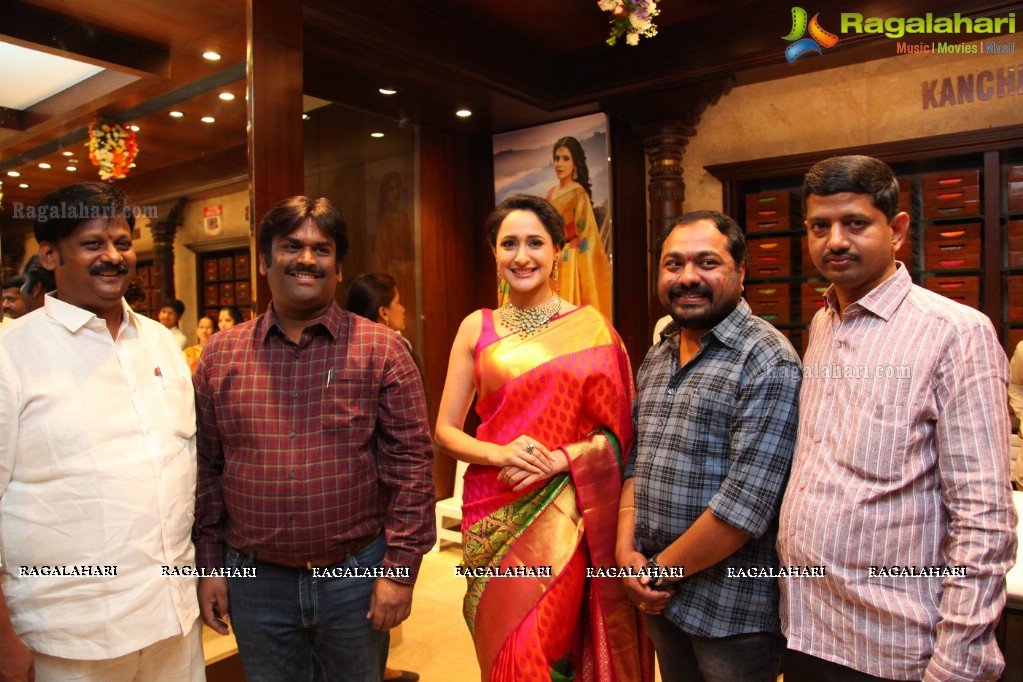 Pragya Jaiswal launches Jewellery Section at South India Shopping Mall, Ameerpet