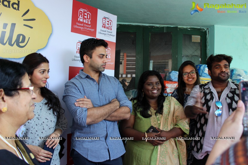 Spread A Smile - An Initiative by Red FM