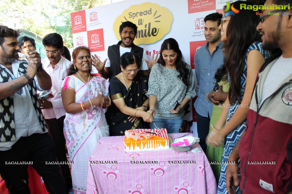 Spread A Smile - An Initiative by Red FM