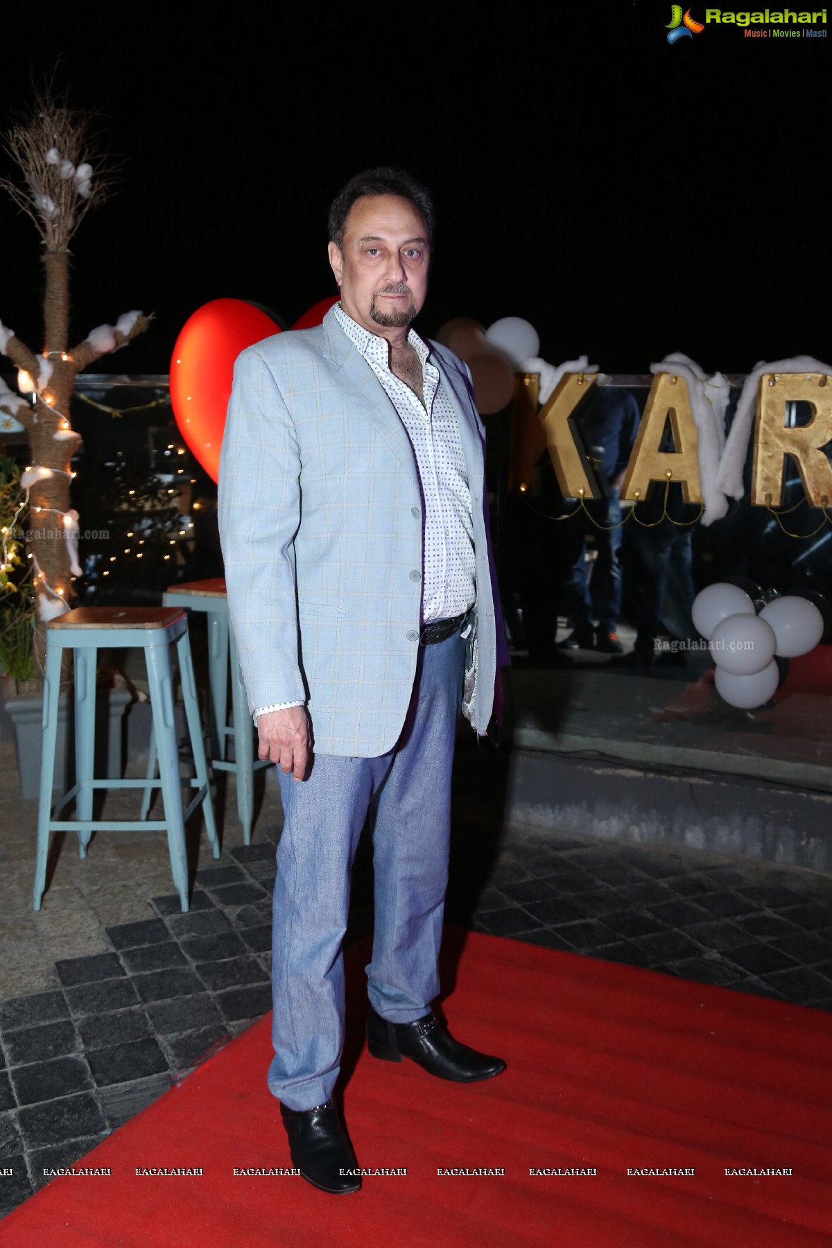 Sun Downer White Party by Laila and Feroz Khan at Karma