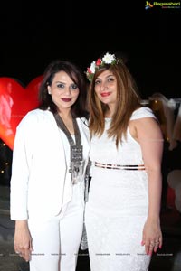 Sun Downer White Party