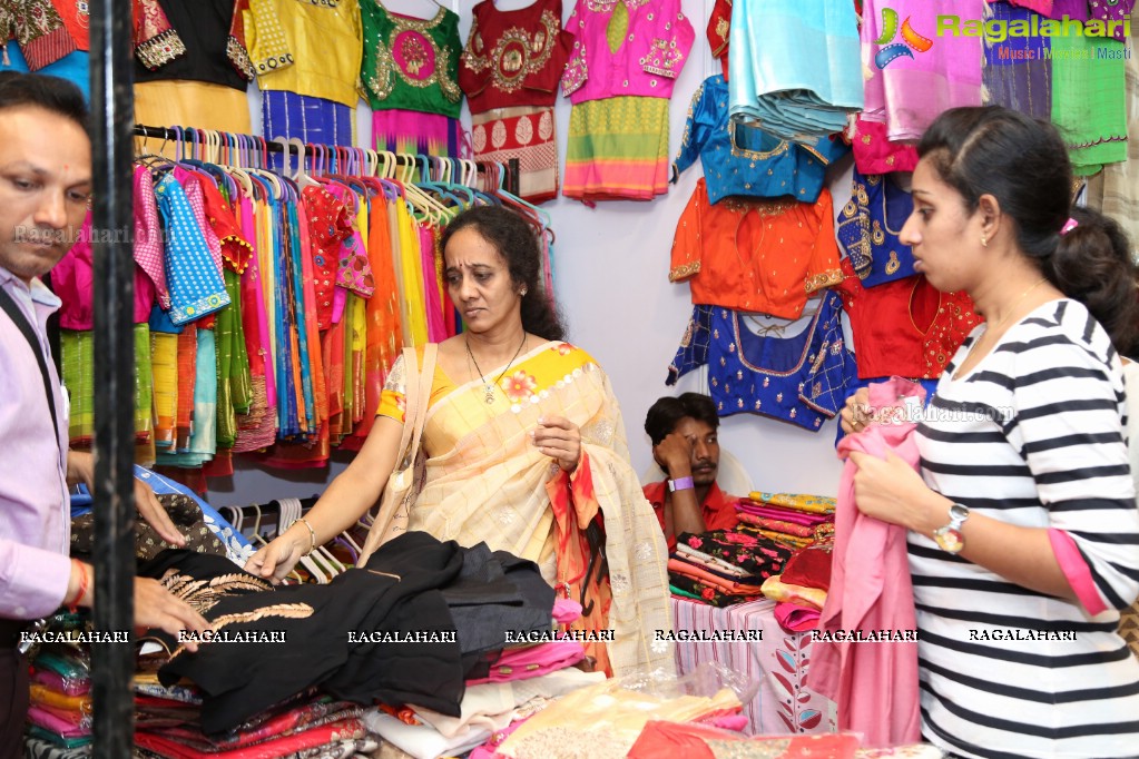 Neha Deshpande launches Trendz Exhibition at Taj Krishna