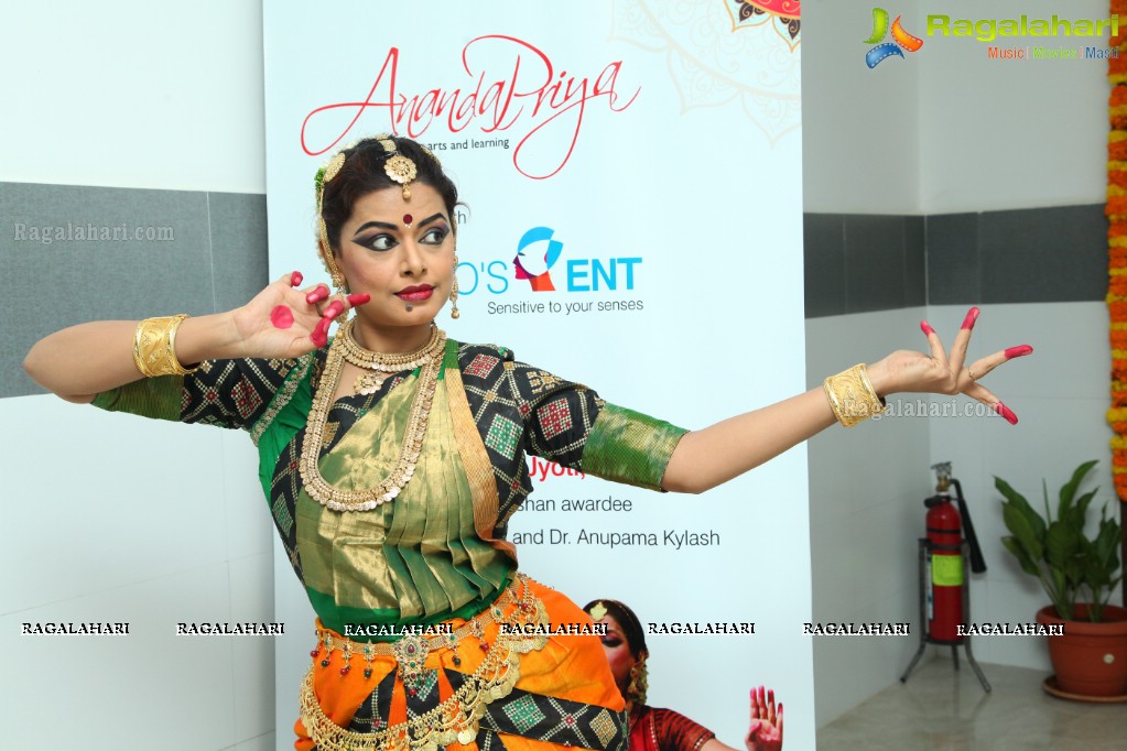 Vilasini Natyam by Ananda Priya Foundation at Dr. Rao's ENT Hospital Auditorium