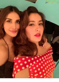 Raashi Khanna Birthday Bash 2018