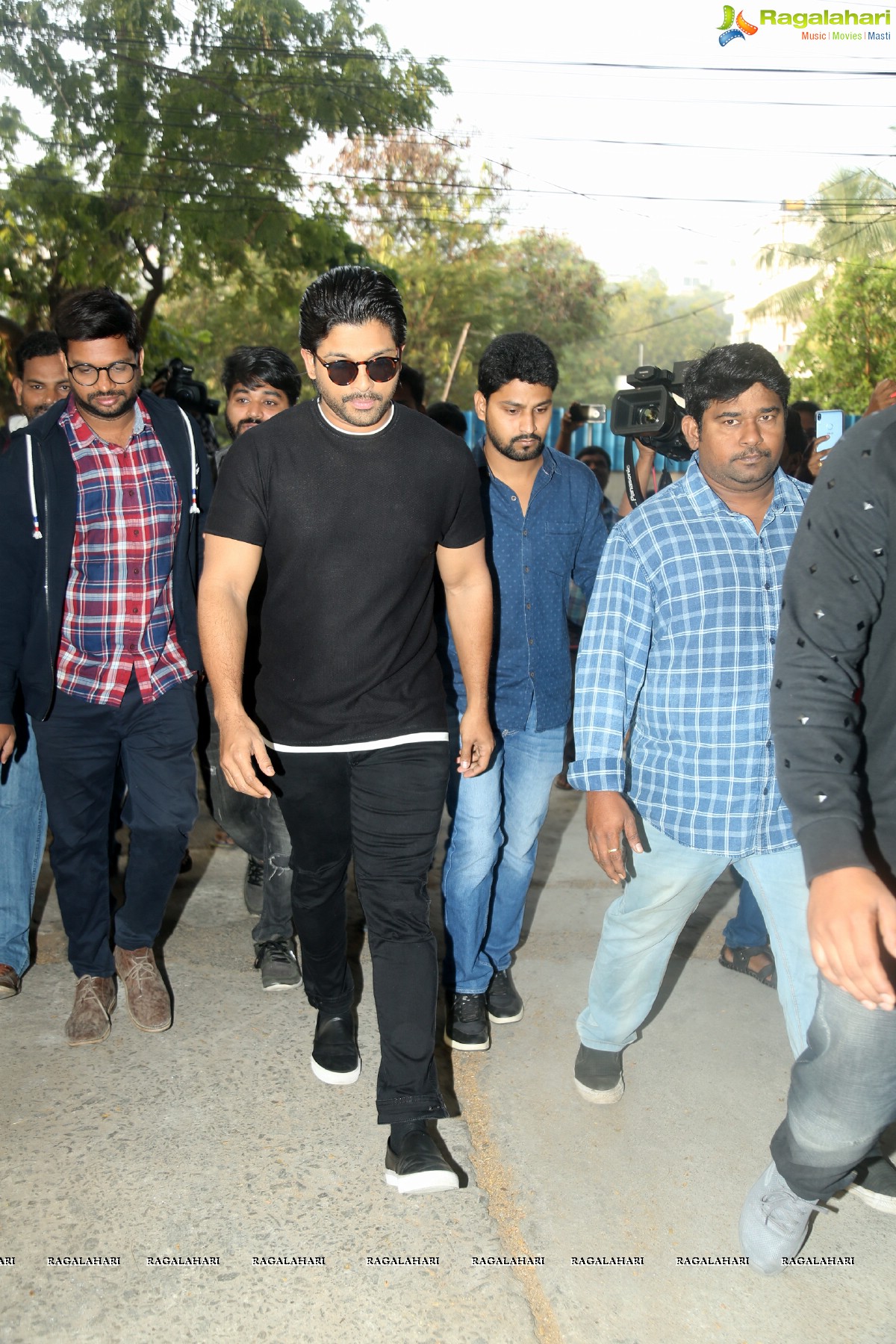 Tollywood Stars Cast Their Vote In Telangana Assembly Elections