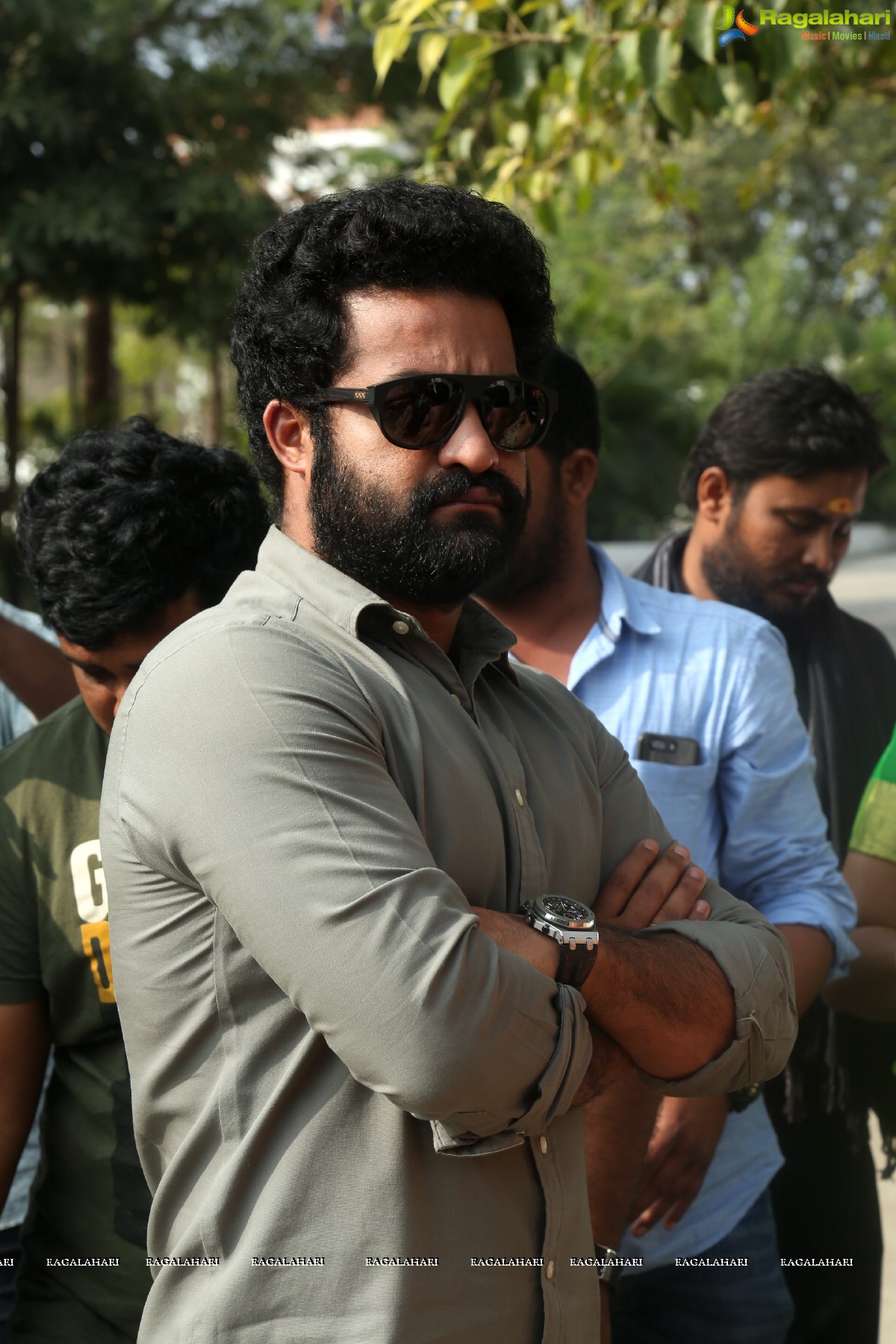 Tollywood Stars Cast Their Vote In Telangana Assembly Elections