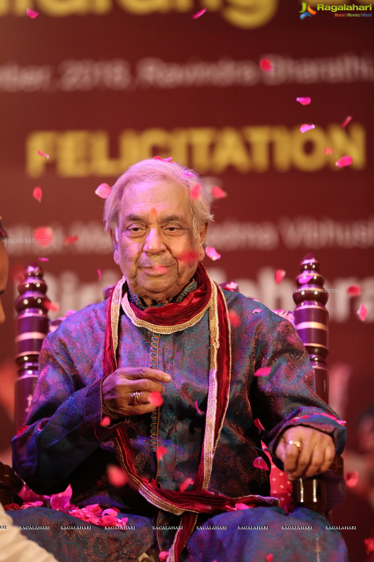  Legendary Kathak Maestro, Padma Vibhushan Pandit Birju Maharaj Performing at Antarang