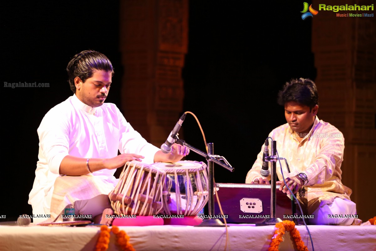  Legendary Kathak Maestro, Padma Vibhushan Pandit Birju Maharaj Performing at Antarang