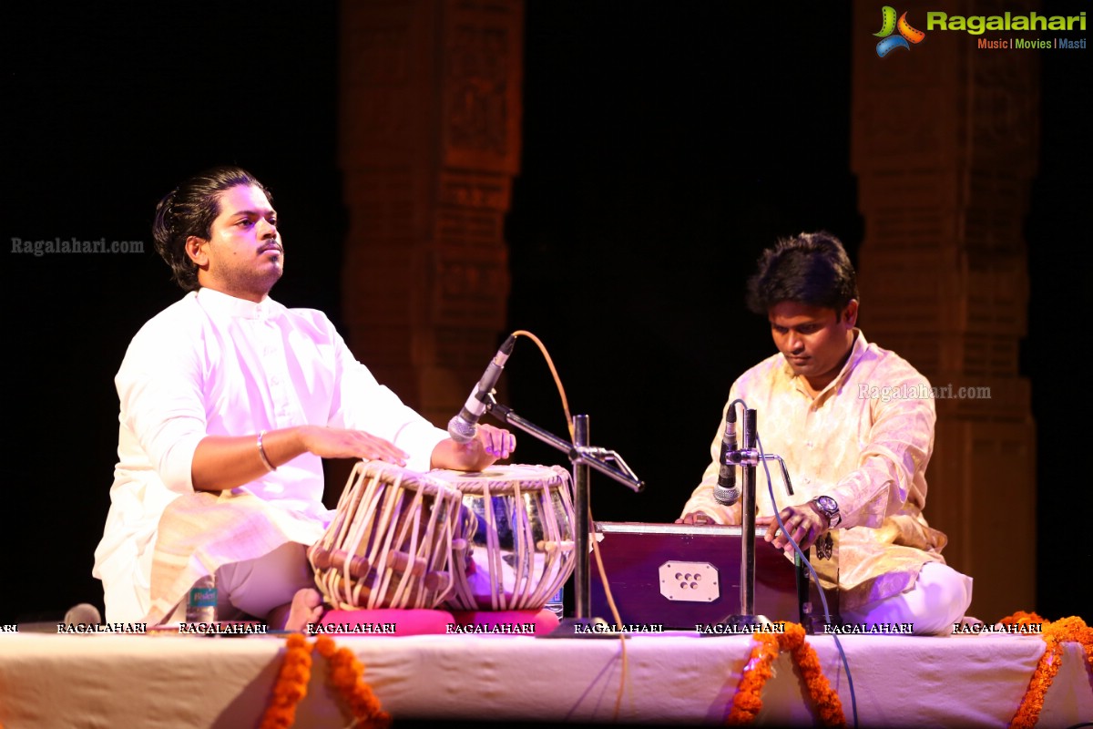  Legendary Kathak Maestro, Padma Vibhushan Pandit Birju Maharaj Performing at Antarang