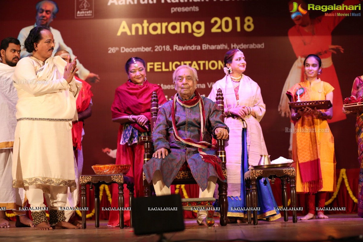  Legendary Kathak Maestro, Padma Vibhushan Pandit Birju Maharaj Performing at Antarang