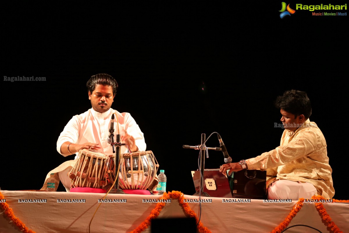  Legendary Kathak Maestro, Padma Vibhushan Pandit Birju Maharaj Performing at Antarang