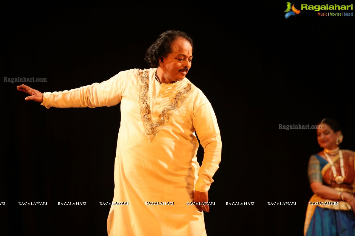  Legendary Kathak Maestro, Padma Vibhushan Pandit Birju Maharaj Performing at Antarang