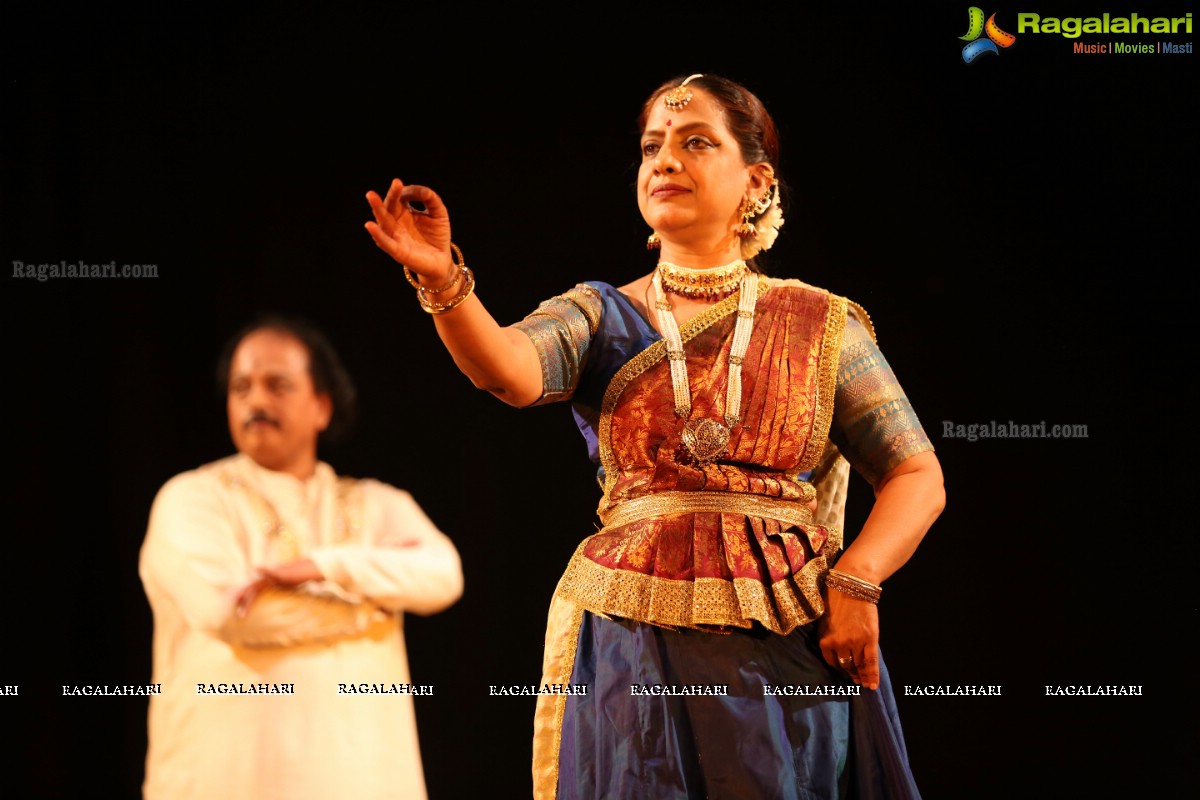  Legendary Kathak Maestro, Padma Vibhushan Pandit Birju Maharaj Performing at Antarang