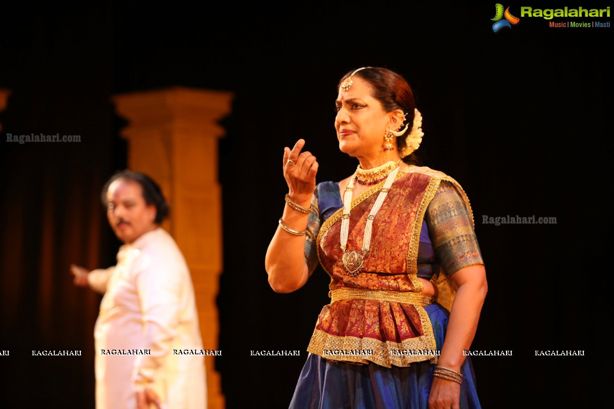  Legendary Kathak Maestro, Padma Vibhushan Pandit Birju Maharaj Performing at Antarang