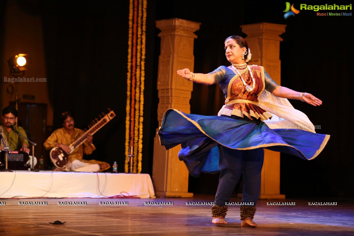  Legendary Kathak Maestro, Padma Vibhushan Pandit Birju Maharaj Performing at Antarang