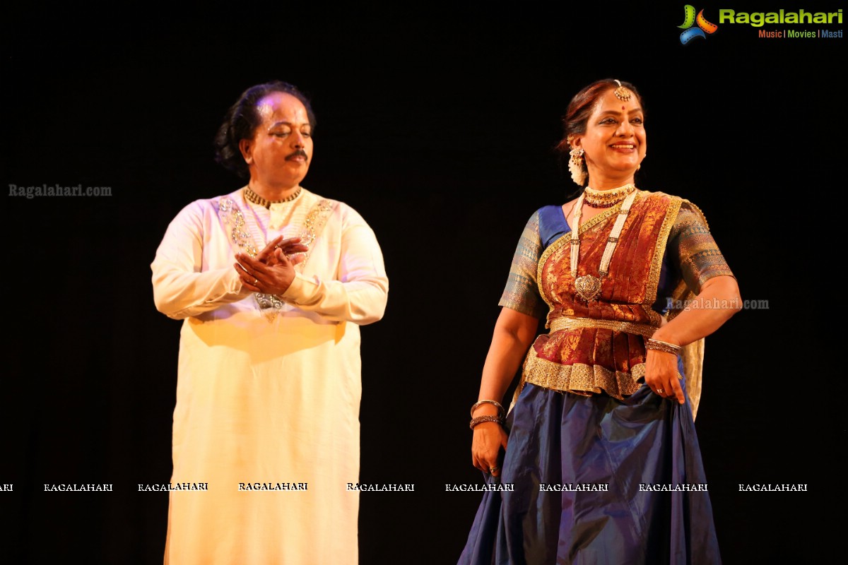  Legendary Kathak Maestro, Padma Vibhushan Pandit Birju Maharaj Performing at Antarang