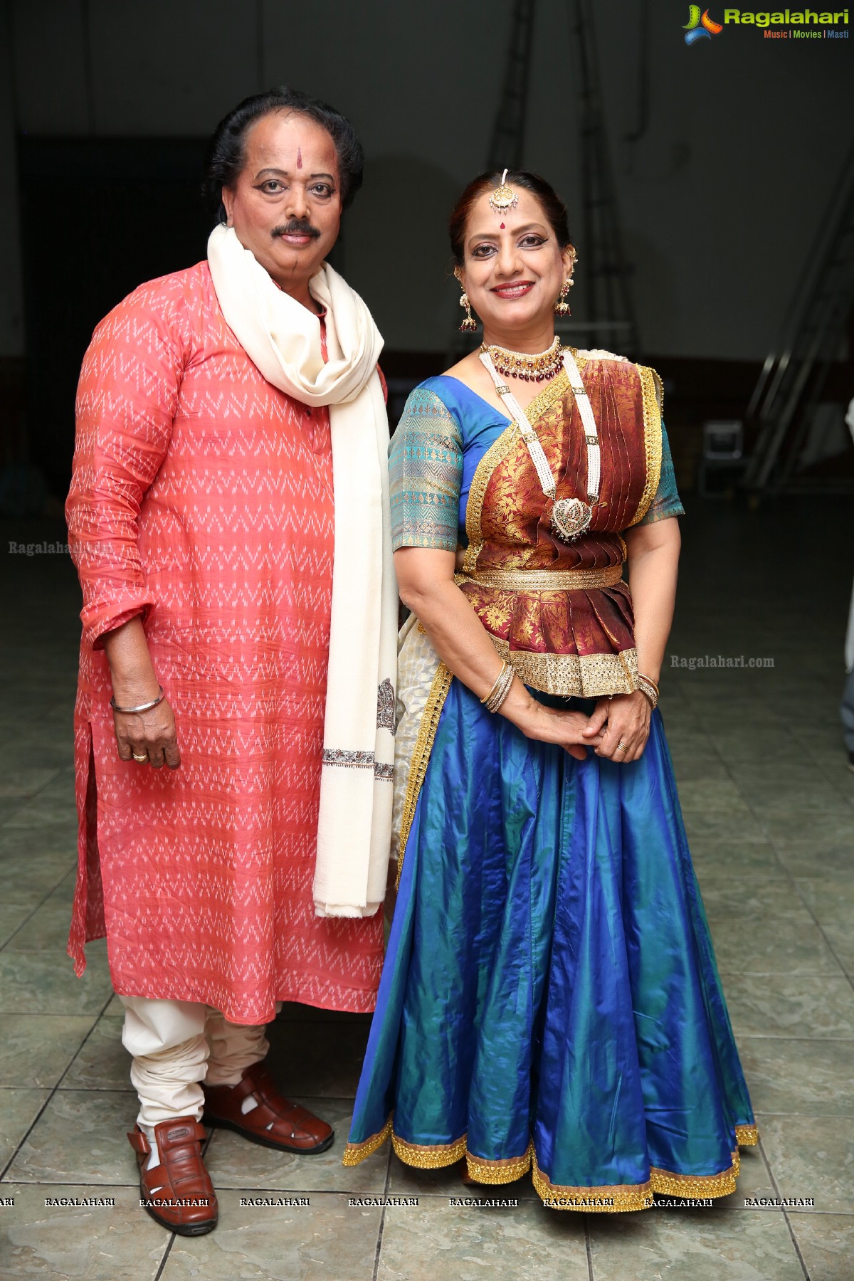  Legendary Kathak Maestro, Padma Vibhushan Pandit Birju Maharaj Performing at Antarang