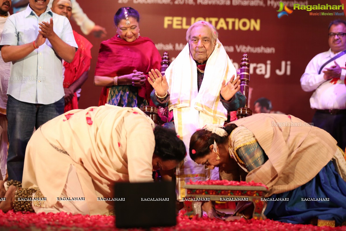  Legendary Kathak Maestro, Padma Vibhushan Pandit Birju Maharaj Performing at Antarang