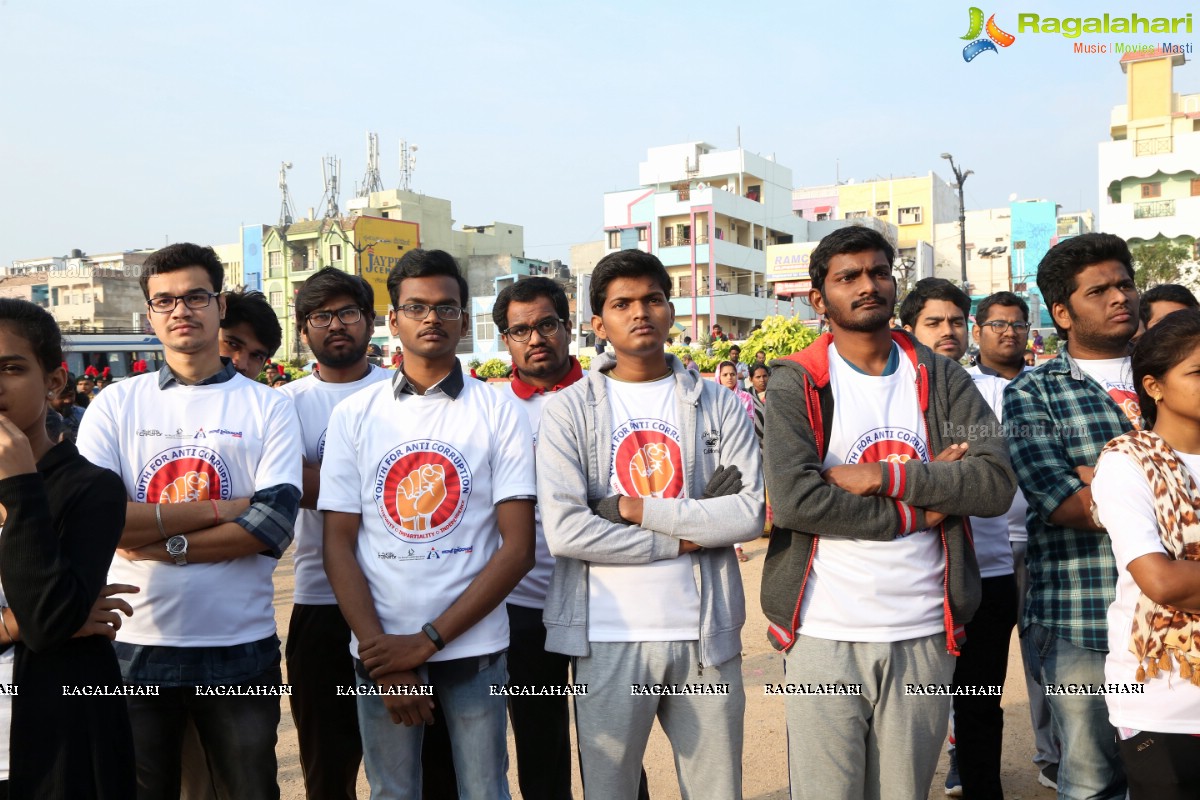 Jaya Prakash Narayana Participates In Anti Corruption Day Walk 2018