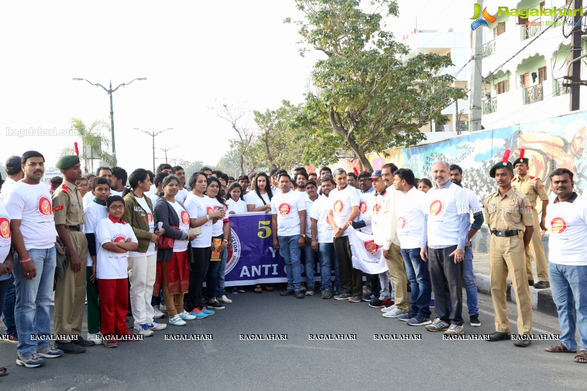 Jaya Prakash Narayana Participates In Anti Corruption Day Walk 2018