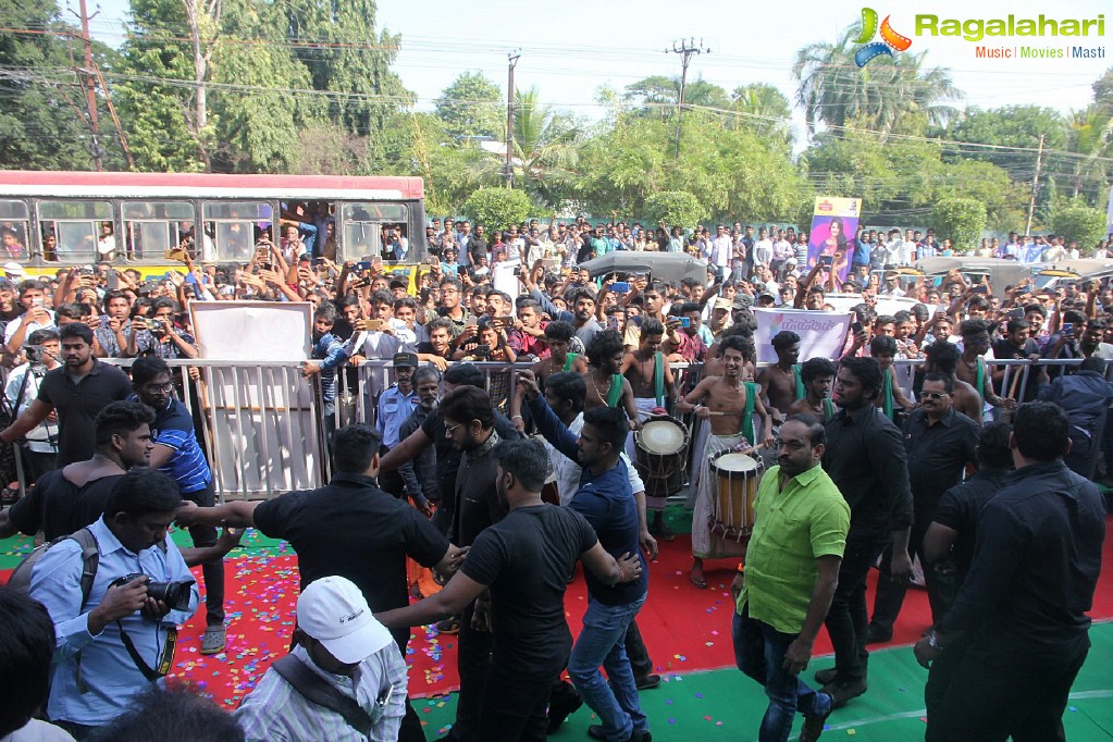 Anupama Parameswaran & Kaushal Inaugurate Subhamasthu Shopping Mall At Vijayawada