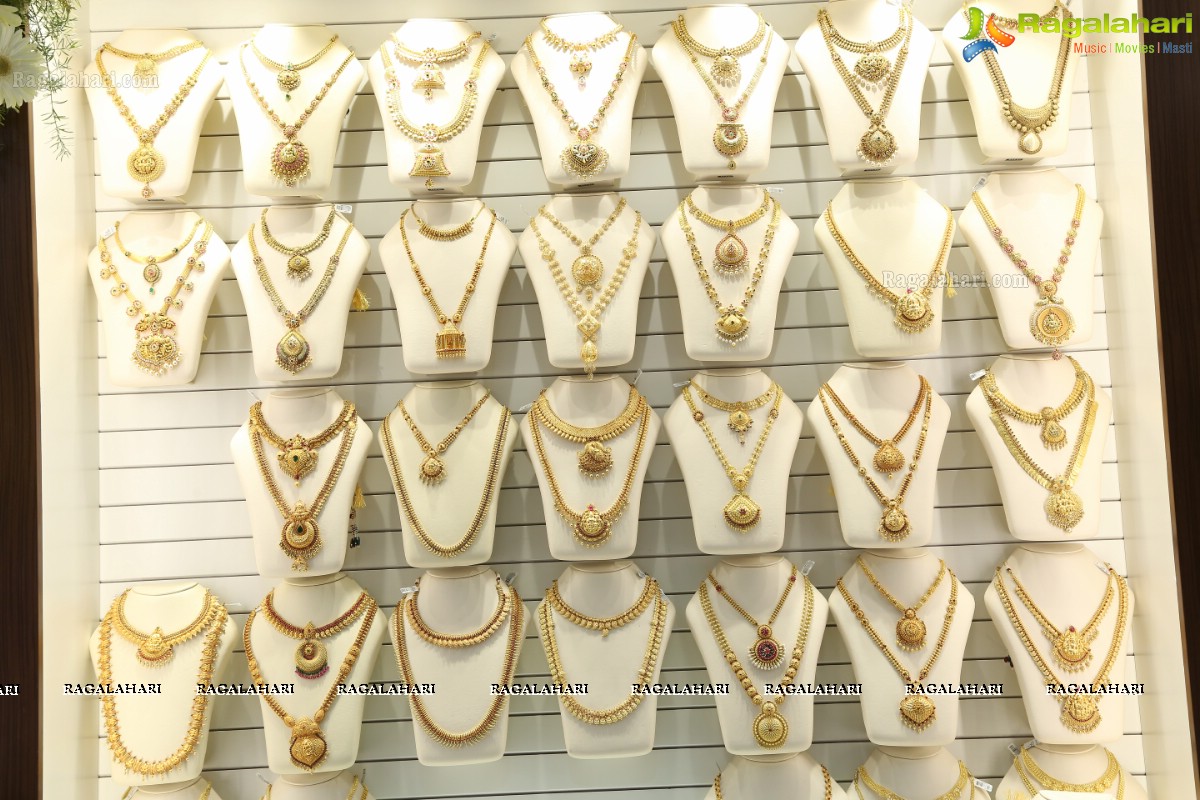 Malabar Gold and Diamonds Artistry Branded Jewellery Show at Somajiguda Showroom