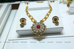 Malabar Gold and Diamonds Holds Artistry Jewellery Show