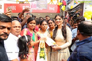 Priyanka Jawalkar Inaugurates Be You Salon at Nalgonda