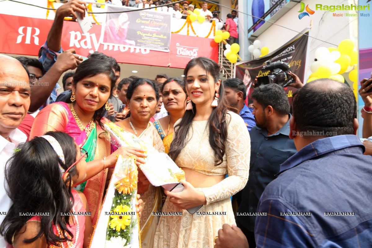 Priyanka Jawalkar Inaugurates Be You Salon at Nalgonda