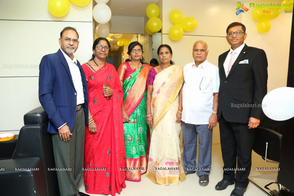 Priyanka Jawalkar Inaugurates Be You Salon at Nalgonda