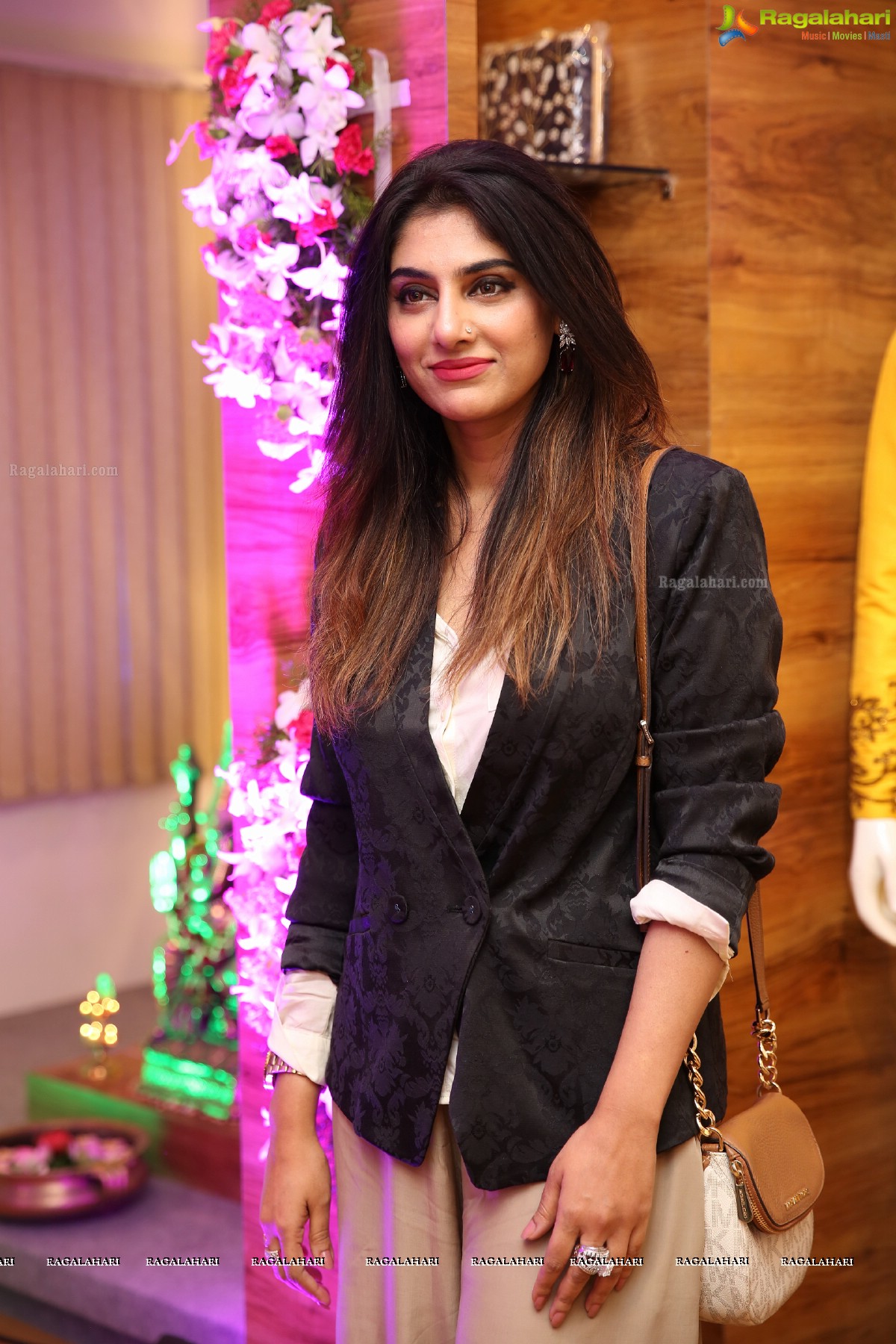 Priyanka Jawalkar Launches Deepthi Collection Studio Spectacular Collection