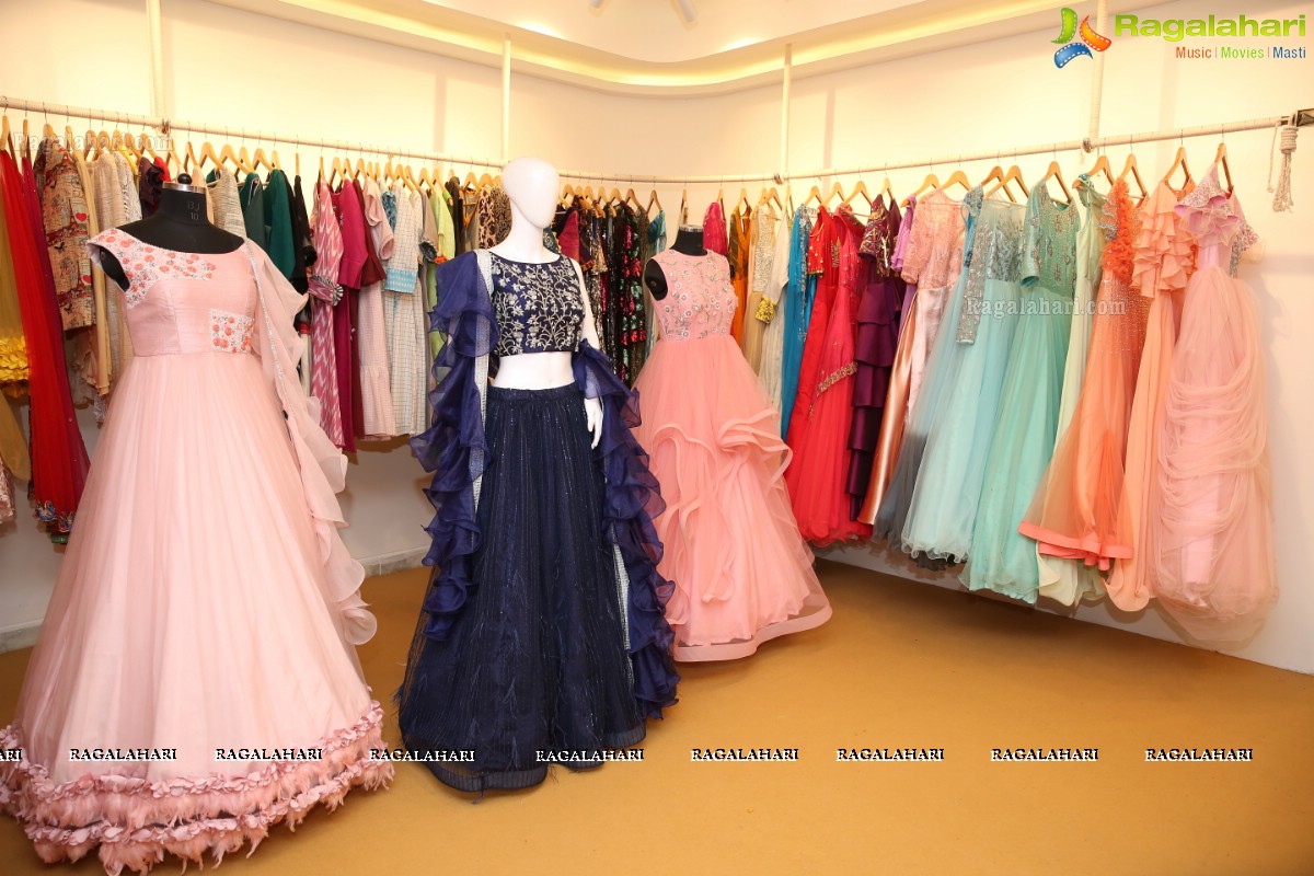 Priyanka Jawalkar Launches Deepthi Collection Studio Spectacular Collection