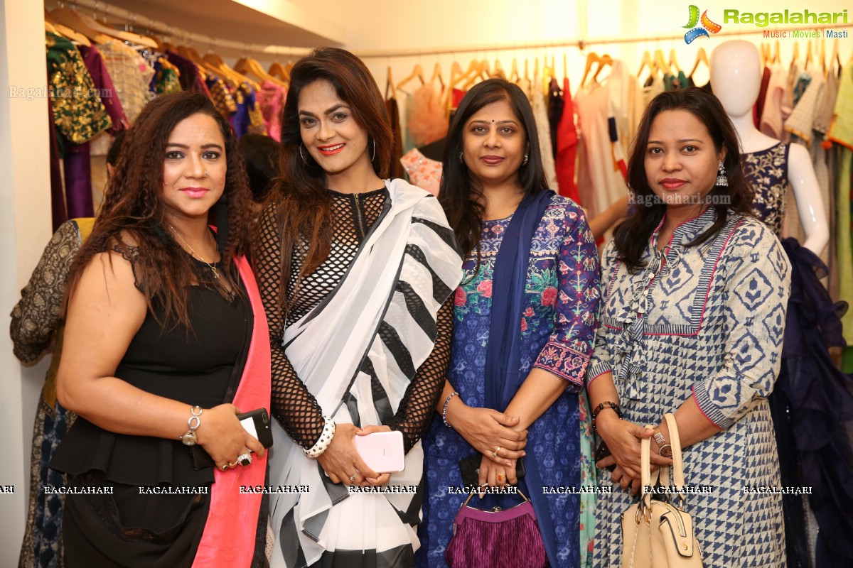 Priyanka Jawalkar Launches Deepthi Collection Studio Spectacular Collection