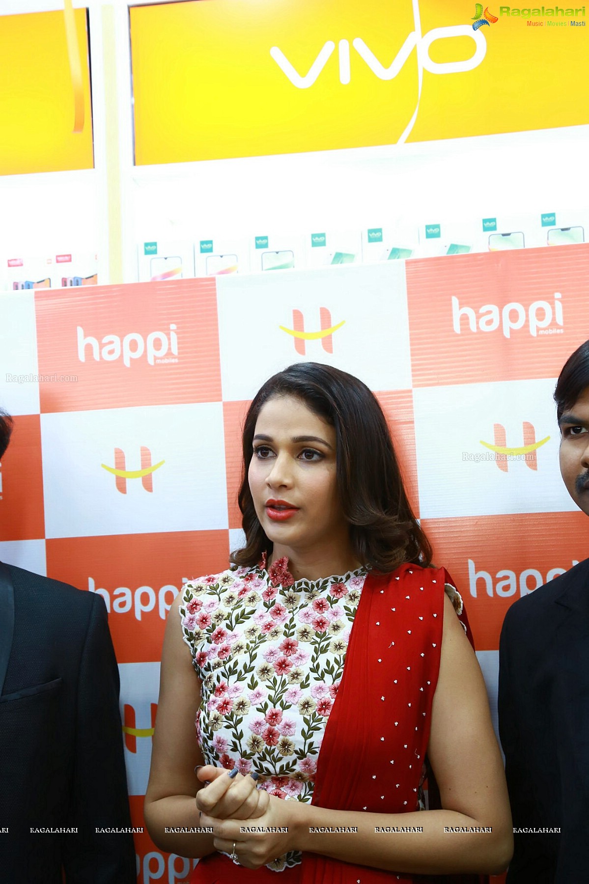Lavanya Tripathi Launches Happi Mobile Store at Siddipet