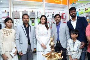 Lavanya Tripathi Launches Dilsukhnagar Happi Mobiles Store