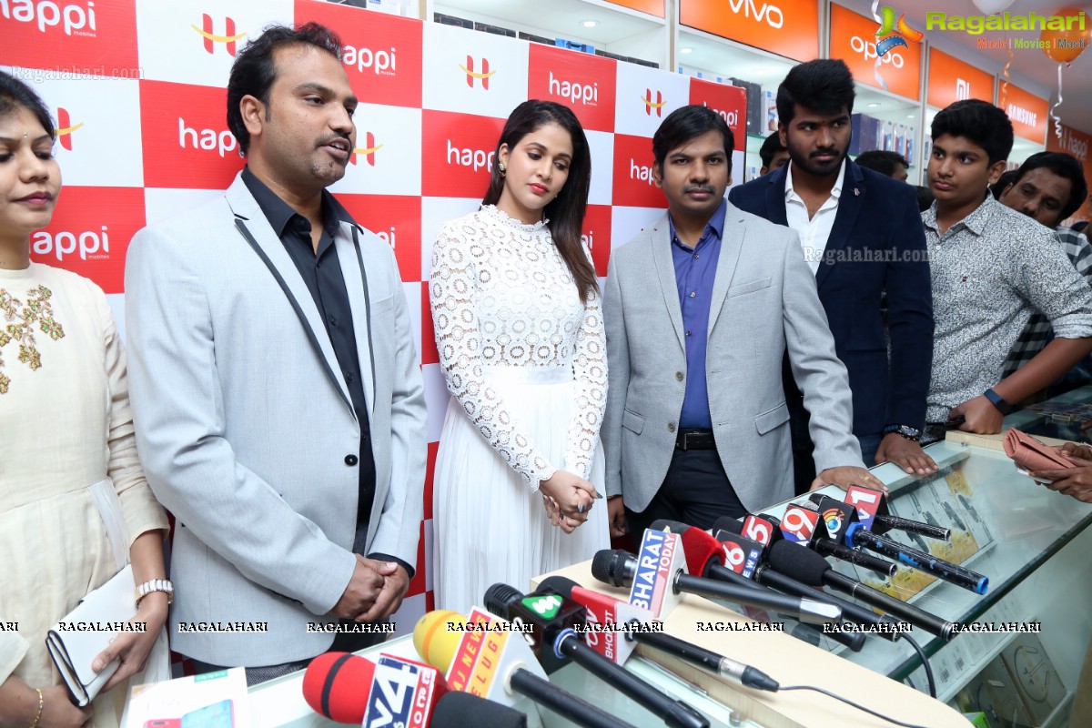 Lavanya Tripathi Launches Dilsukhnagar Happi Mobiles Store