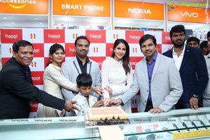 Lavanya Tripathi Launches Dilsukhnagar Happi Mobiles Store