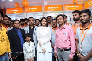 Lavanya Tripathi Launches Dilsukhnagar Happi Mobiles Store