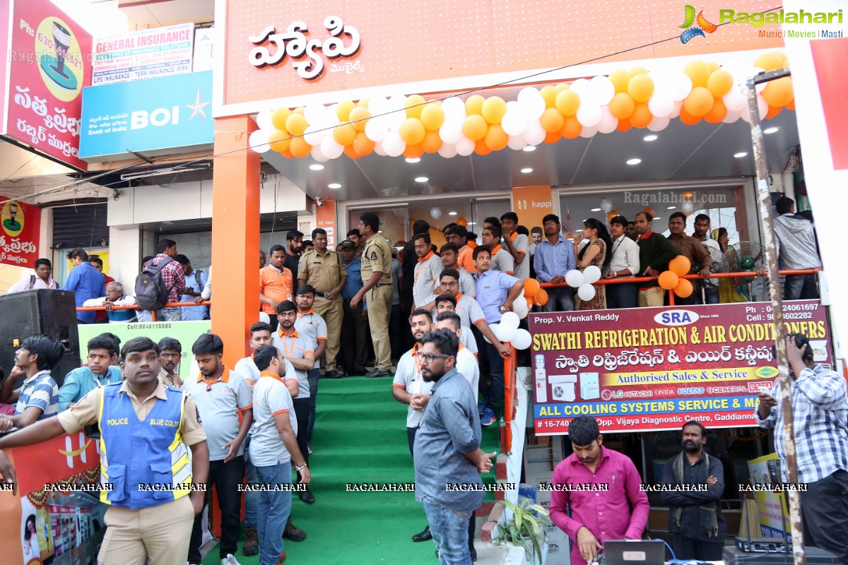 Lavanya Tripathi Launches Dilsukhnagar Happi Mobiles Store