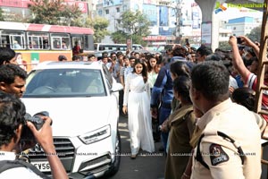 Lavanya Tripathi Launches Dilsukhnagar Happi Mobiles Store