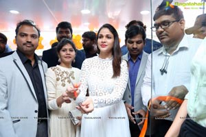 Lavanya Tripathi Launches Dilsukhnagar Happi Mobiles Store